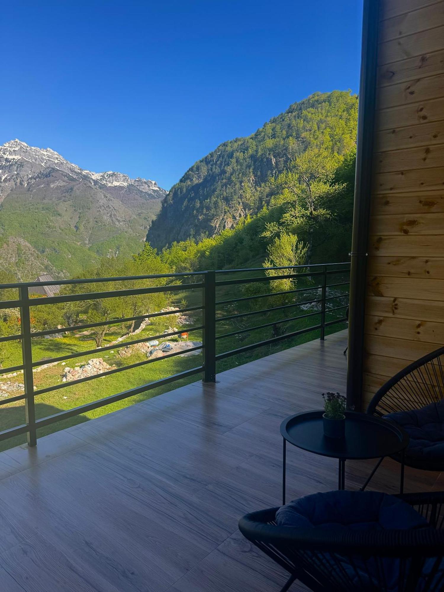 טת Vidis Chalet Boutique Hotel מראה חיצוני תמונה